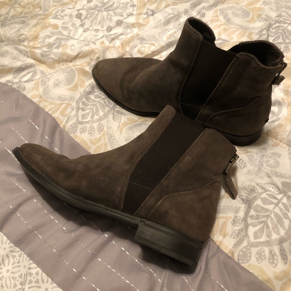 Steve Madden Chelsea boots
